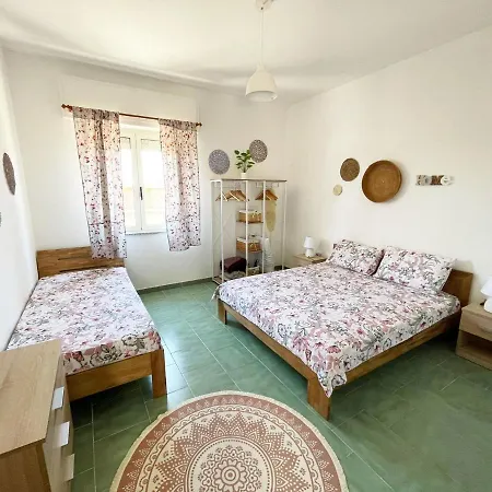 Hébergement de vacances Casa Di Nelia Baratili San Pietro